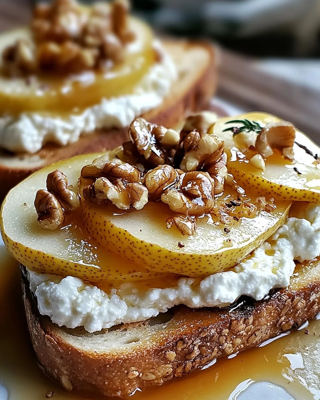 Birnen-Honig-Ricotta-Toast: Süßes Vergnügen für Genießer