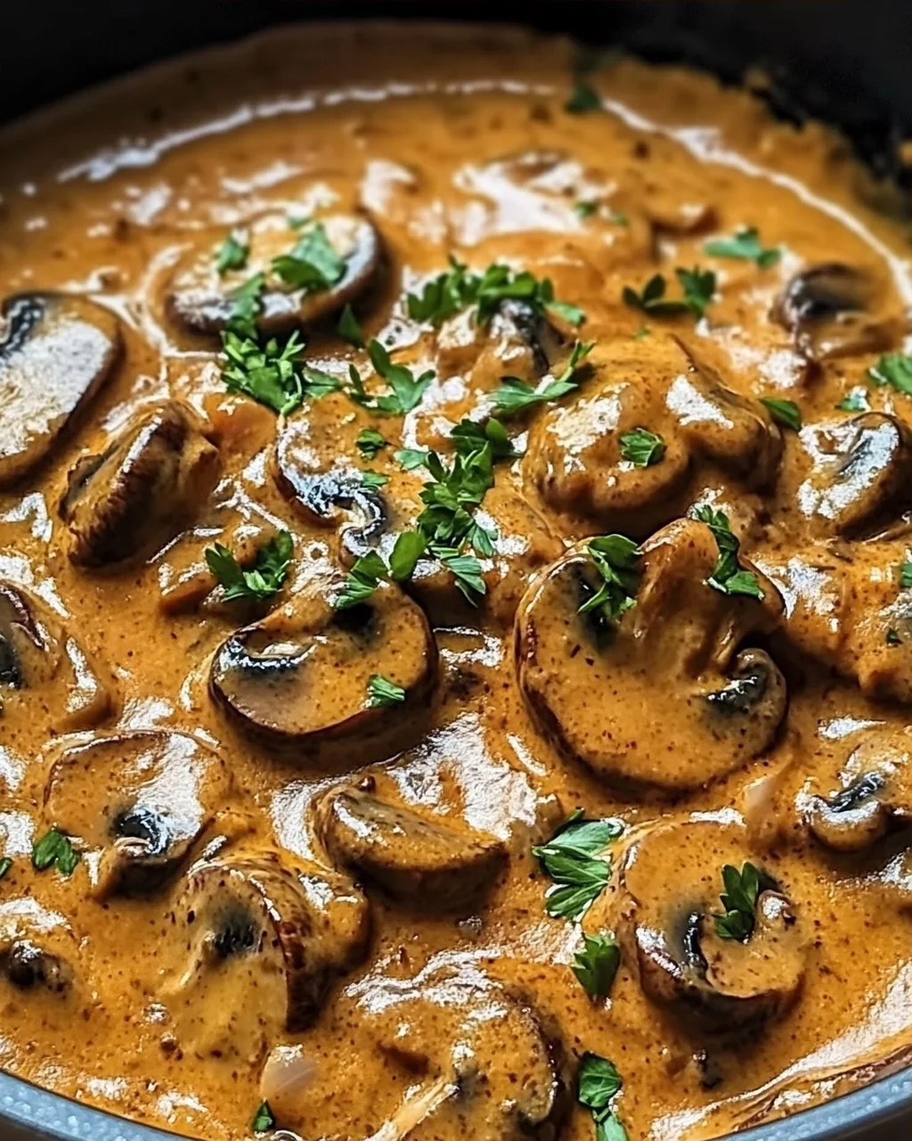 Cremige ungarische Champignon-Paprikasch für Gemütliche Abende